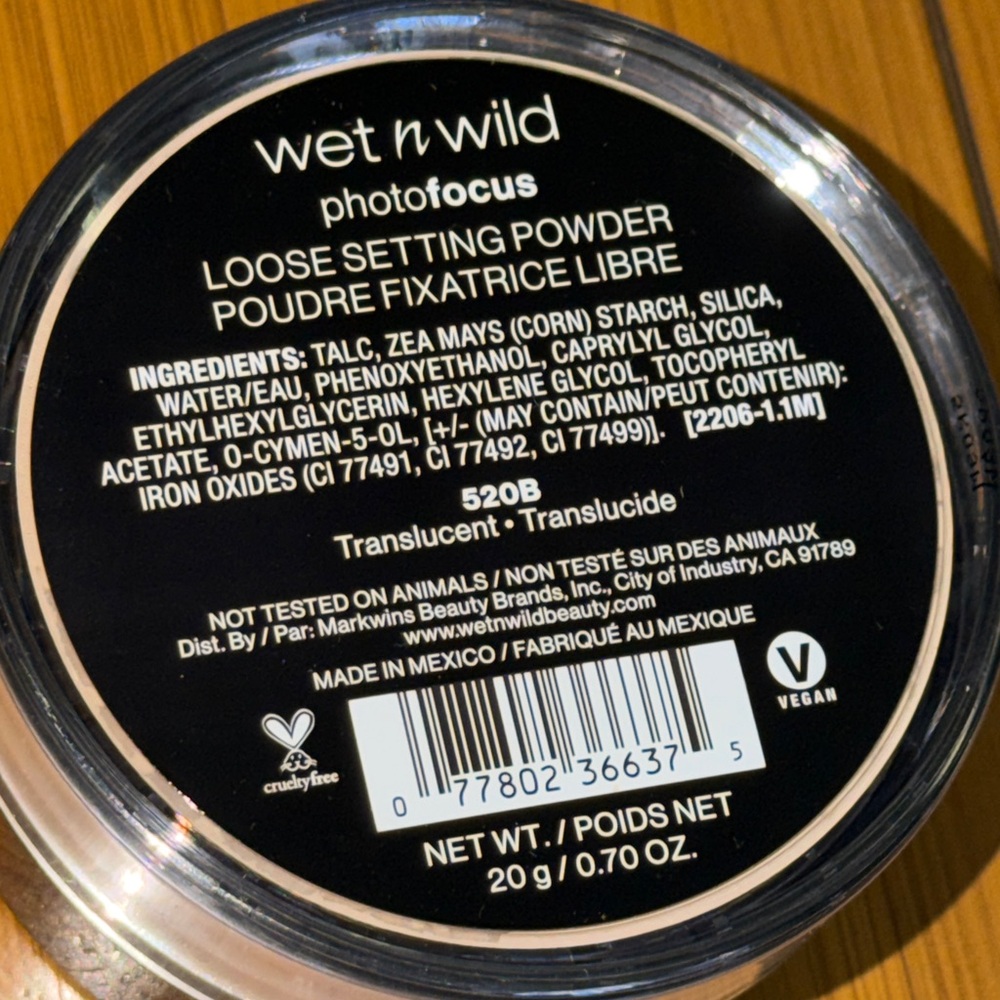 wet n wild Photo Focus Loose Setting Powder - Translucent - Picture 2 of 3